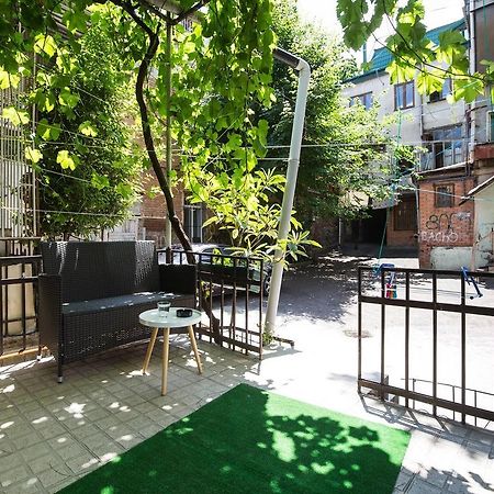 Tbilisisi Appartement Buitenkant foto